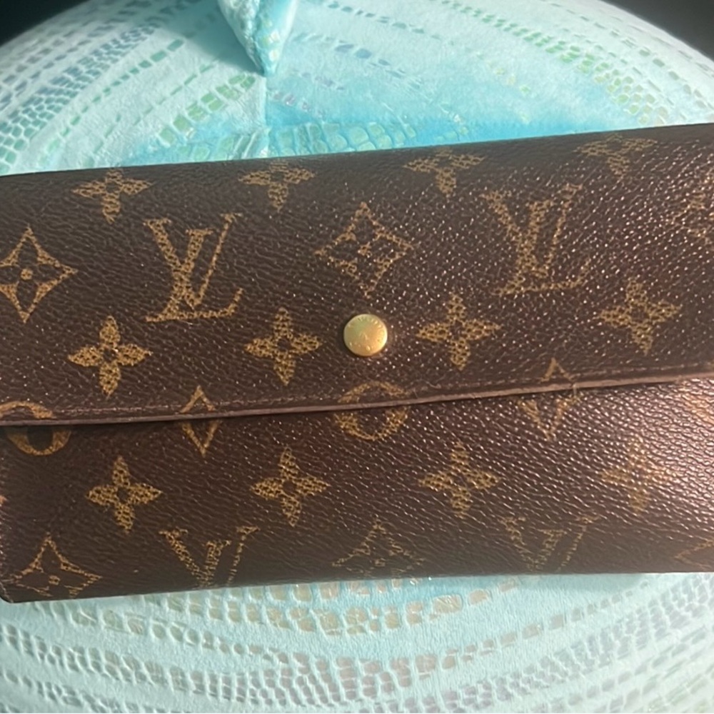 Authentic Louis Vuitton Long Wallet